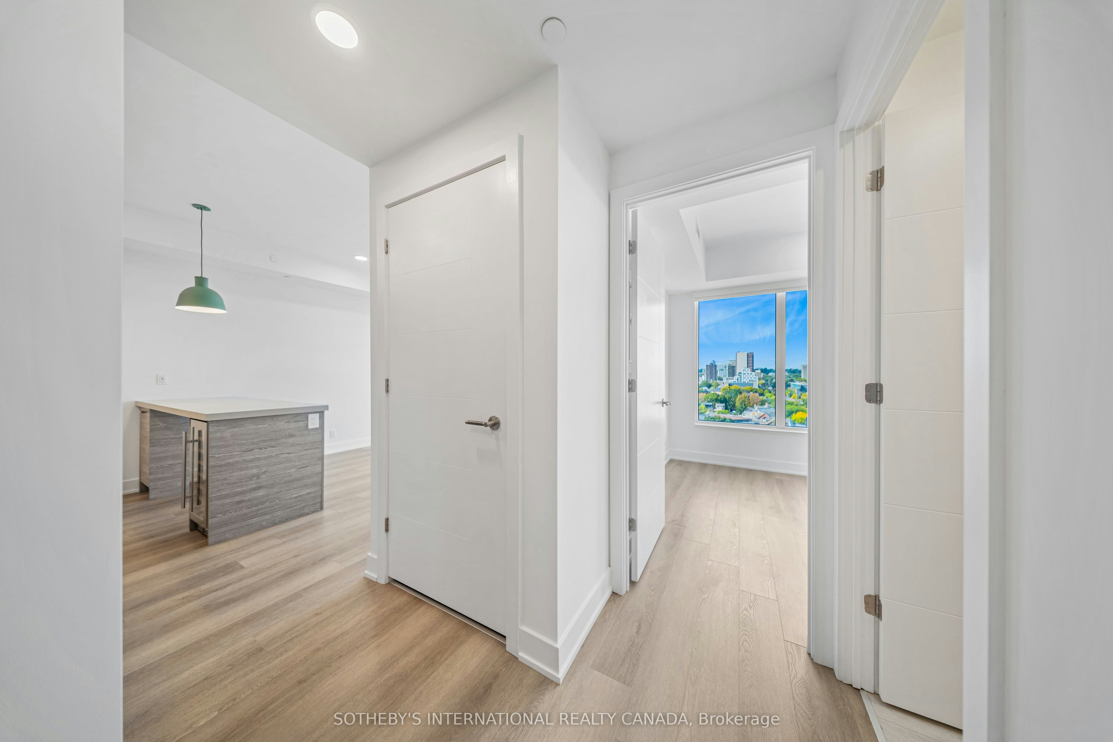 1601-484 Spadina Avenue, Toronto, ON, M5S 0E4