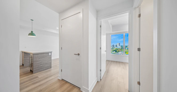 1601-484 Spadina Avenue, Toronto, ON, M5S 0E4