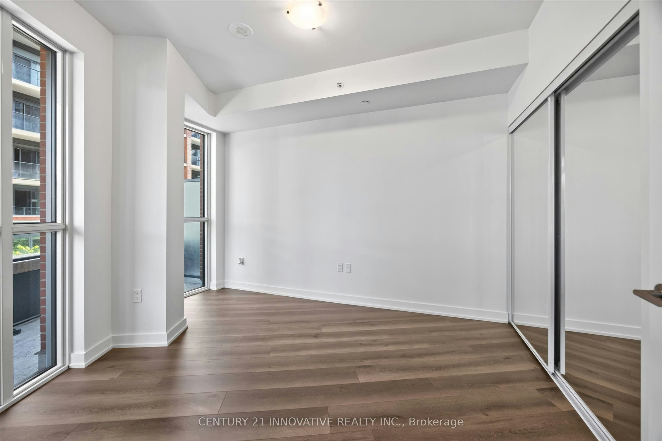 330-38 Iannuzzi Street, Toronto, ON, M5V 0S2 - 10