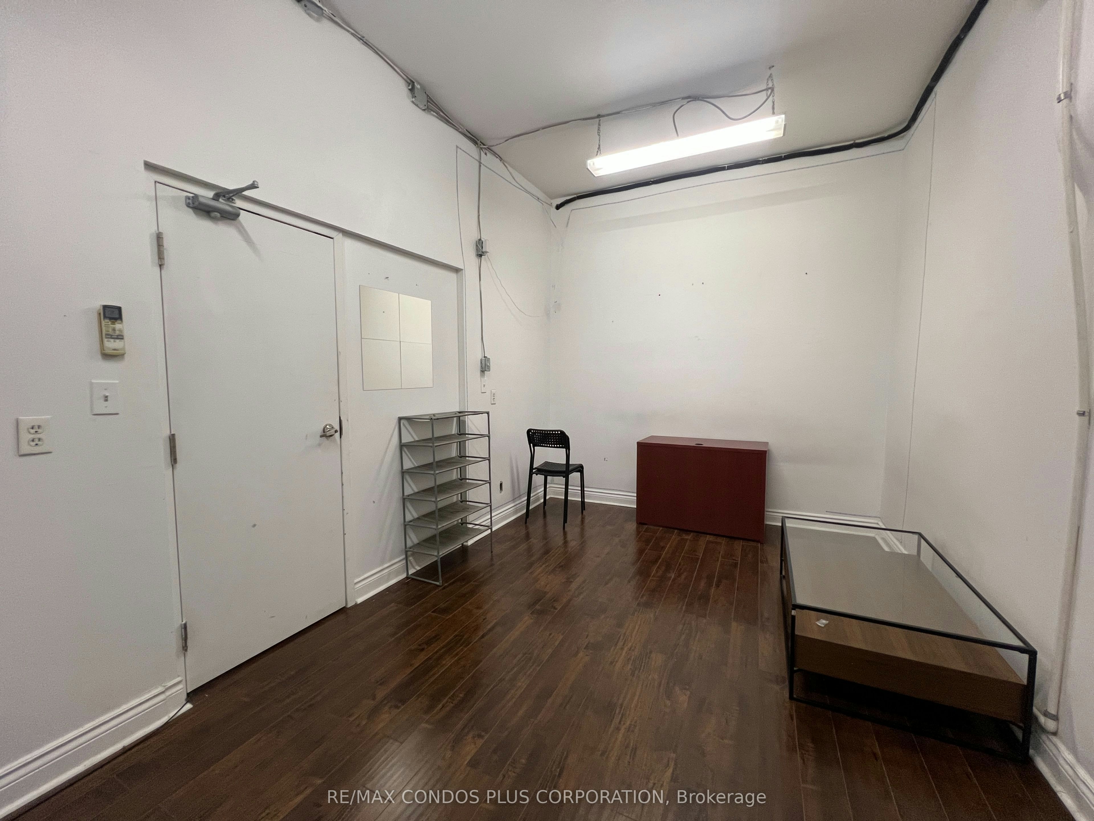 D-324 Spadina Avenue, Toronto, ON, M5T 2E7 - 10