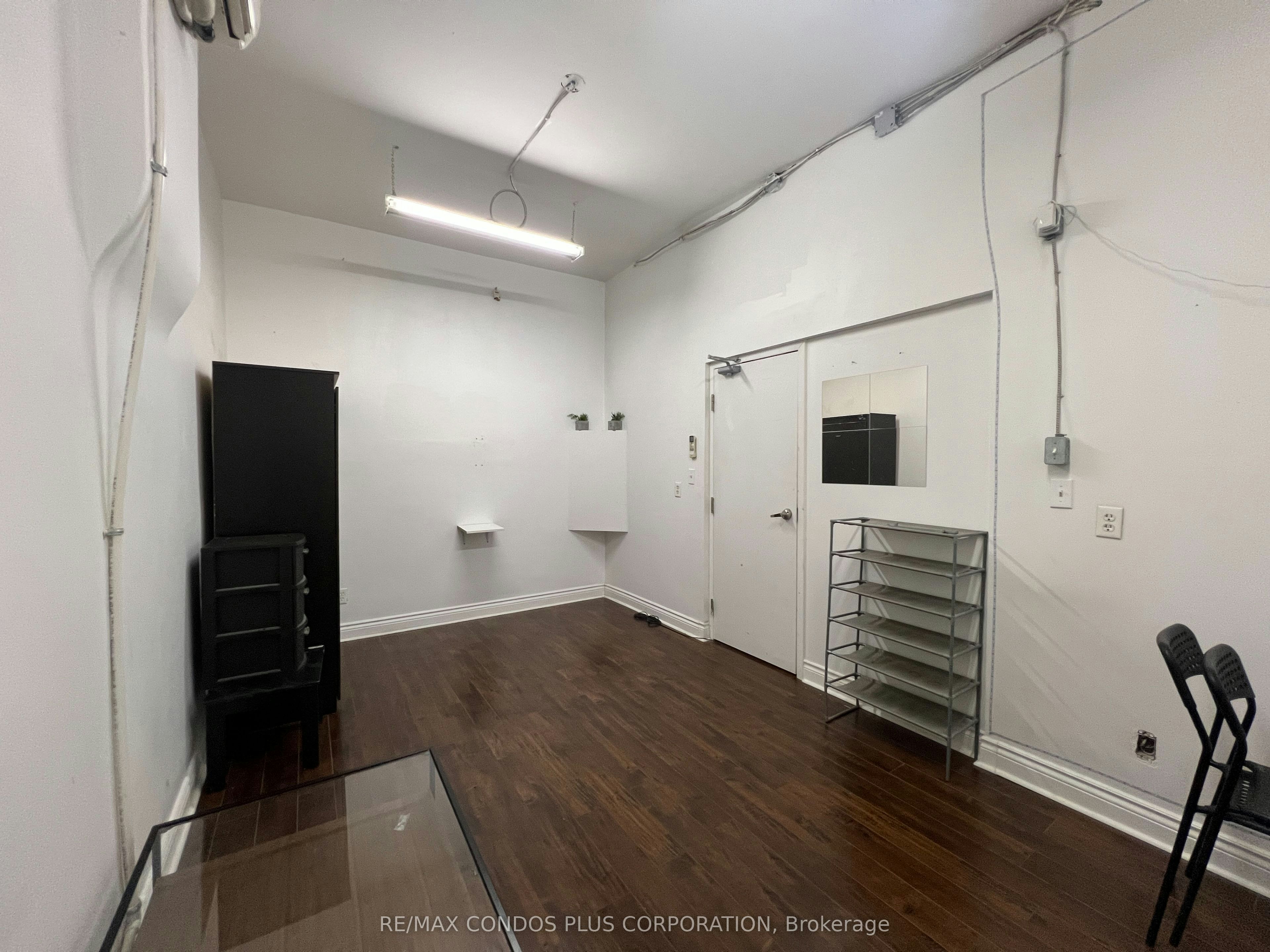 D-324 Spadina Avenue, Toronto, ON, M5T 2E7 - 9