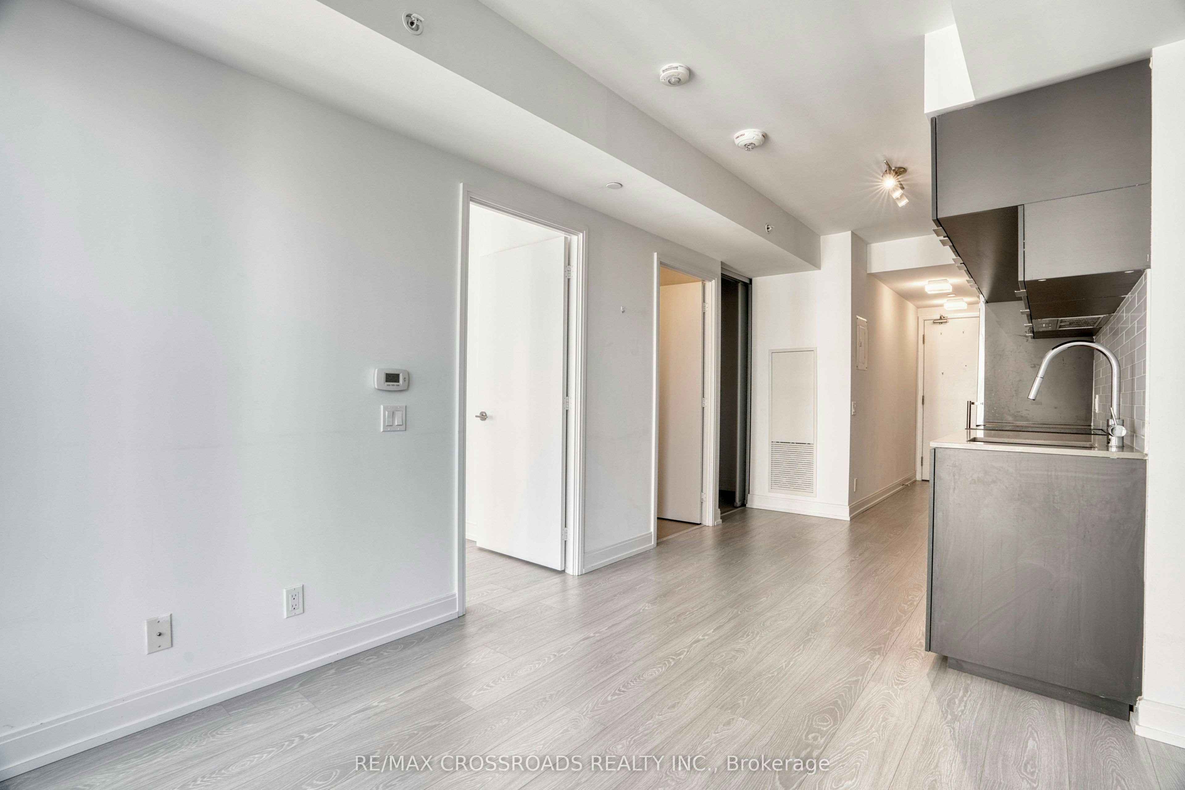 1815-181 Dundas Street E, Toronto, ON, M5A 0N5 - 3