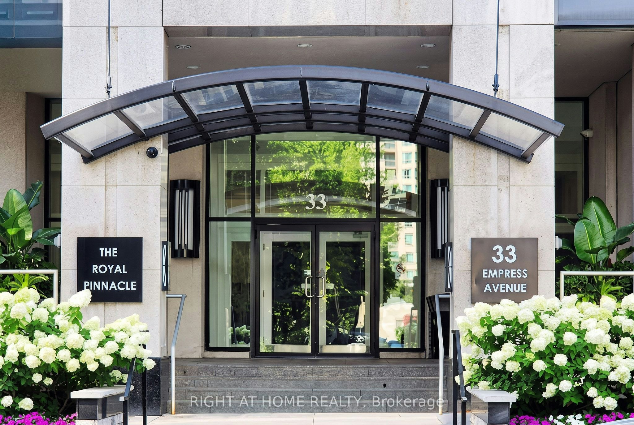 610-33 Empress Avenue, Toronto, ON, M2N 6Y7