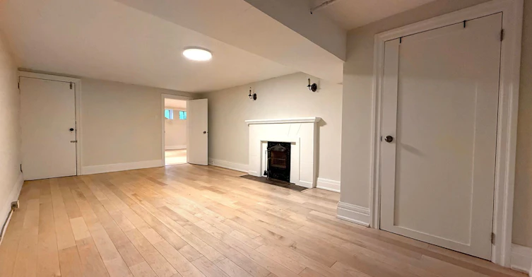 Bsmt-42 Glencairn Avenue, Toronto, ON, M4R 1M5 - 6