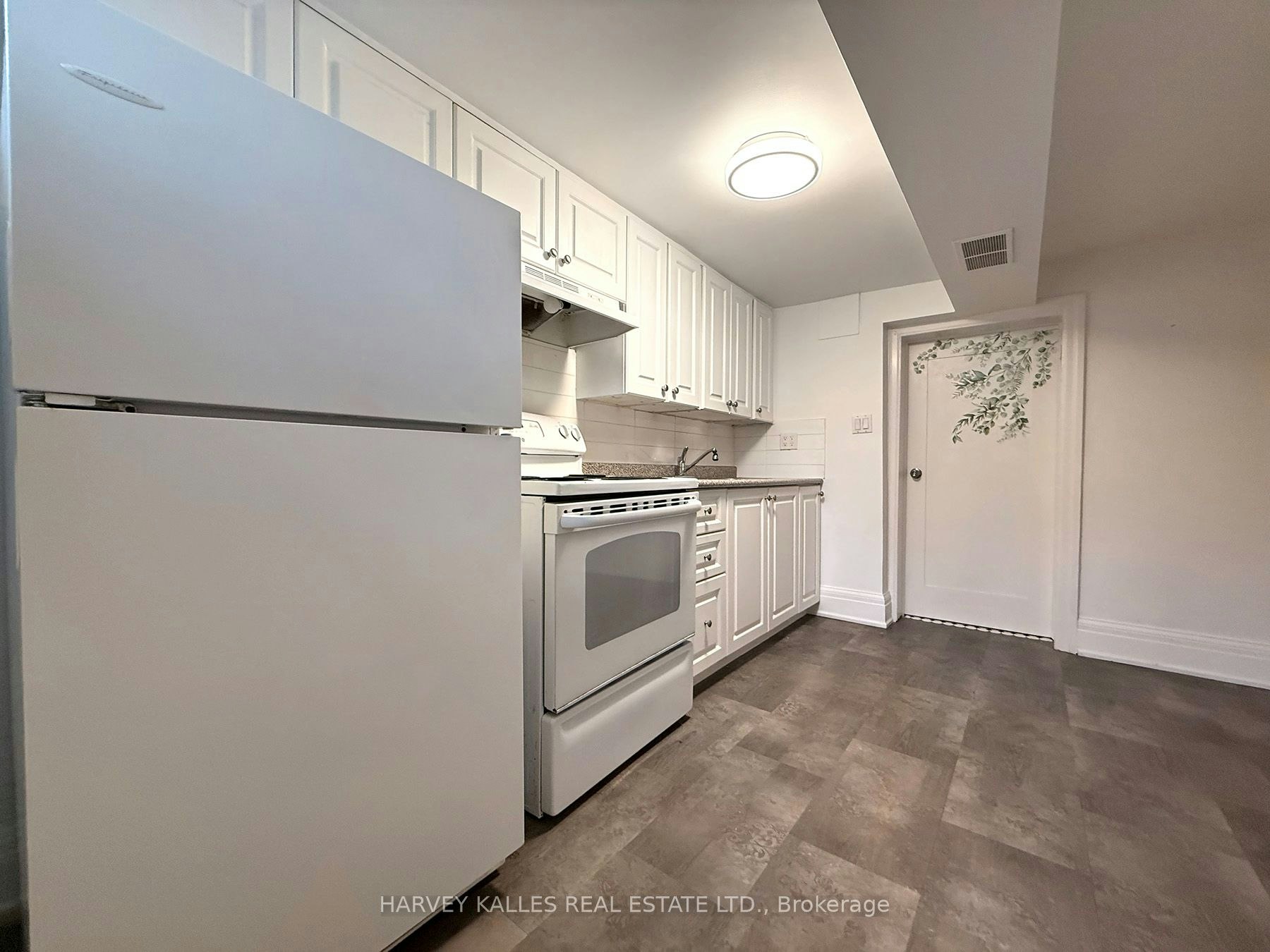 Bsmt-42 Glencairn Avenue, Toronto, ON, M4R 1M5 - 8