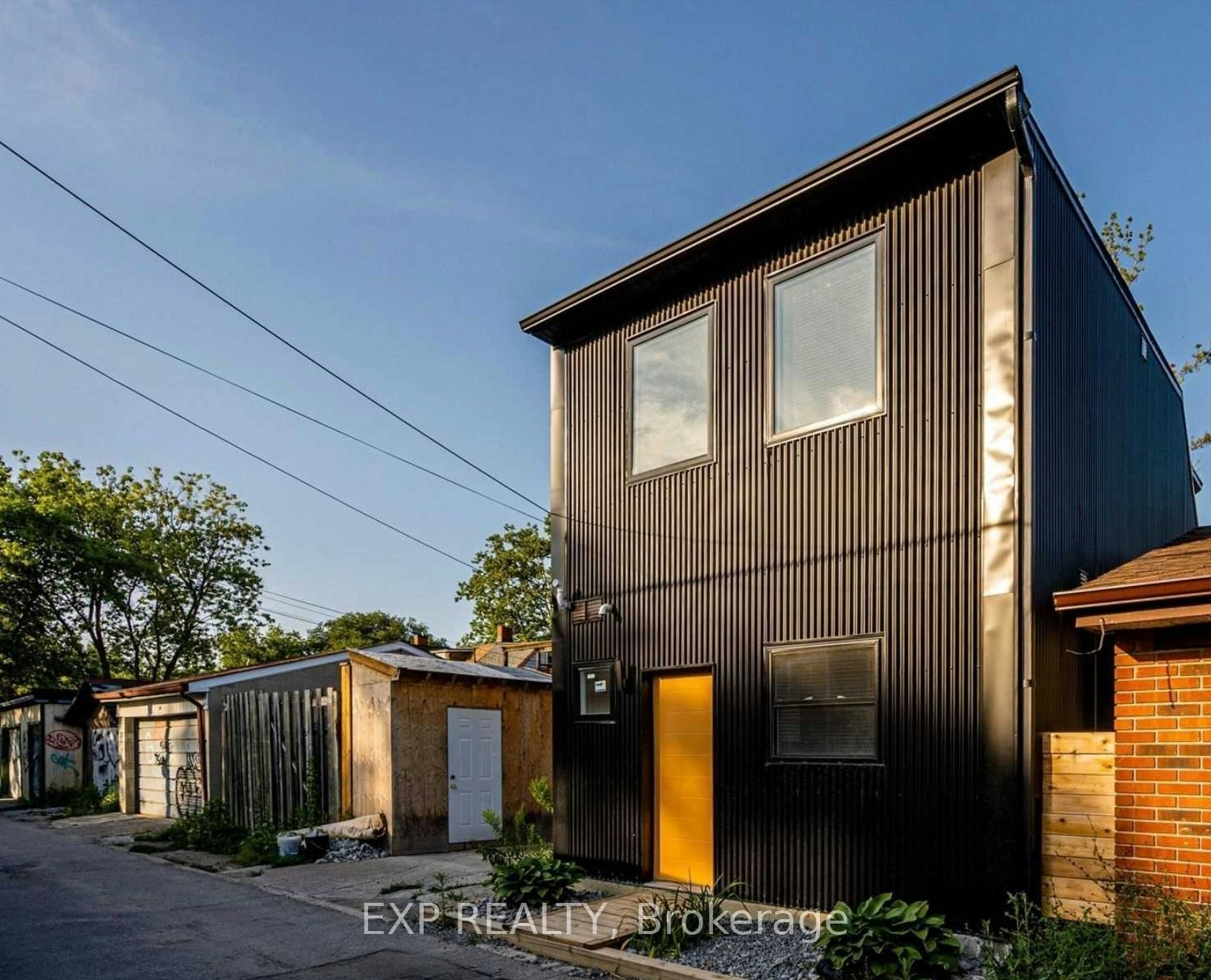 C-452 Montrose Avenue, Toronto, ON, M6G 3H1