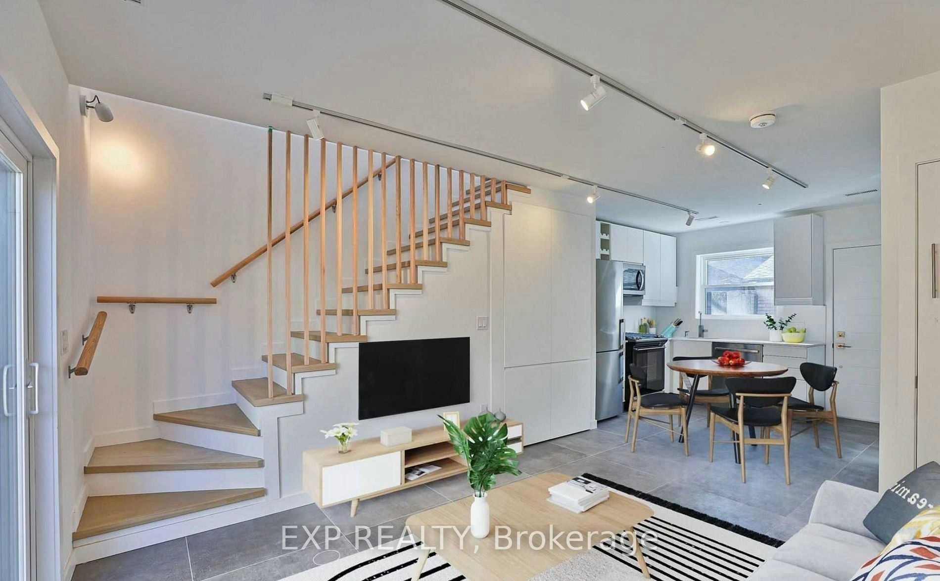 C-452 Montrose Avenue, Toronto, ON, M6G 3H1 - 7