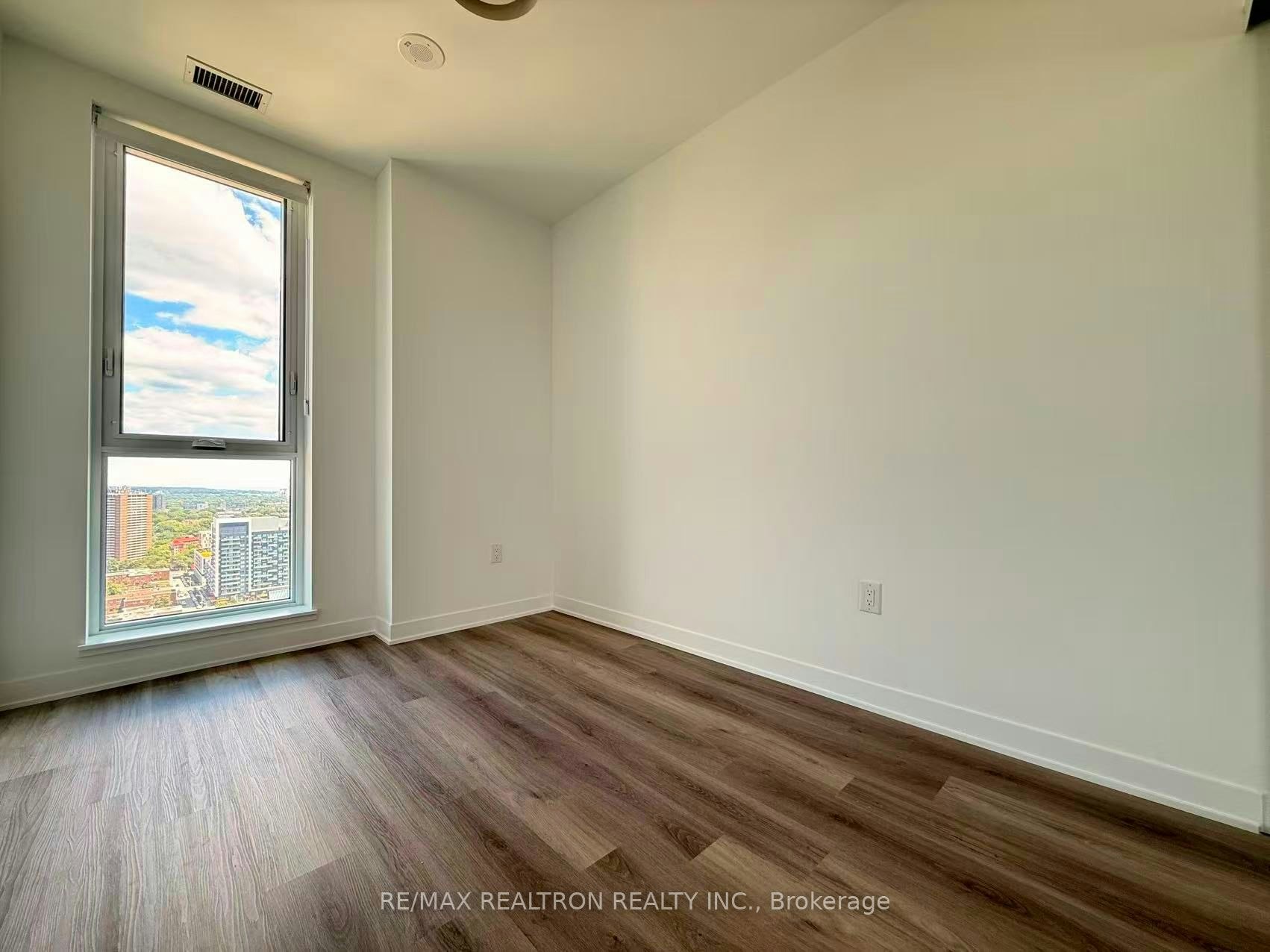2502-10 Oak Street, Toronto, ON, M5A 0Z1 - 14