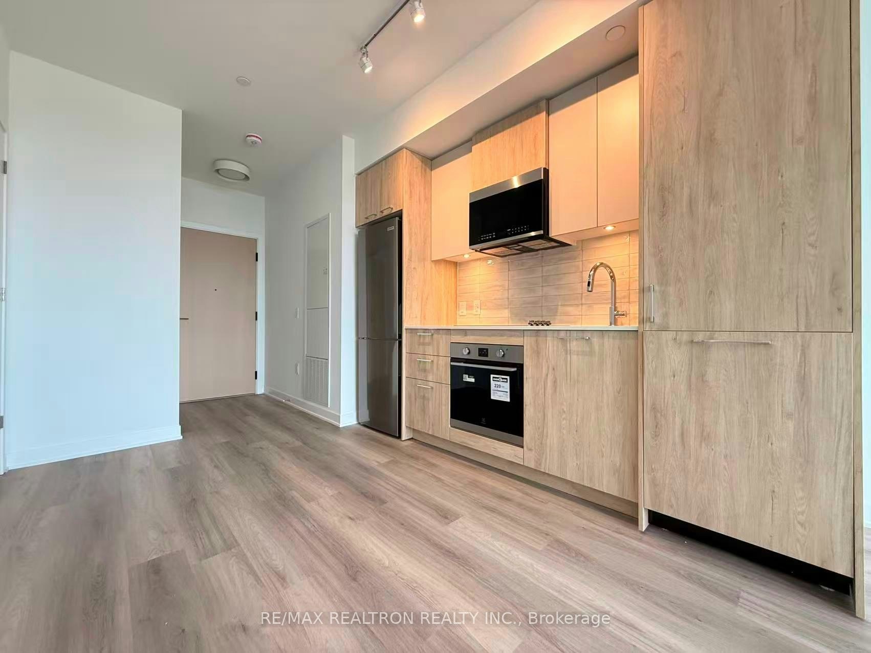 2502-10 Oak Street, Toronto, ON, M5A 0Z1 - 10