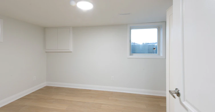 BSMT-1 Clydesdale Drive, Toronto, ON, M2J 3N1 - 3