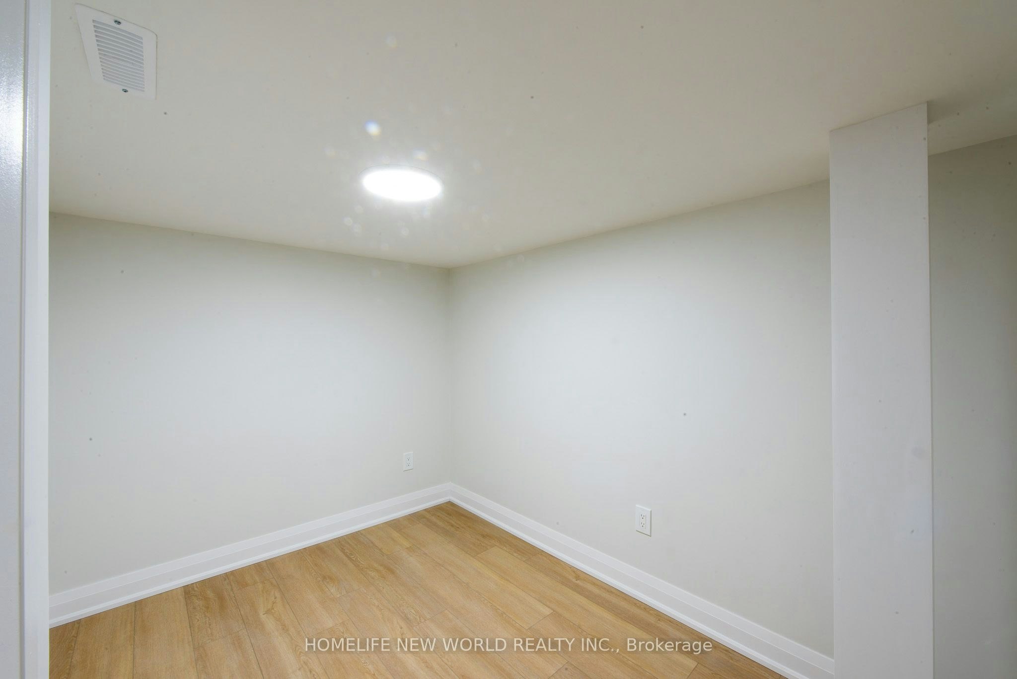 BSMT-1 Clydesdale Drive, Toronto, ON, M2J 3N1 - 6