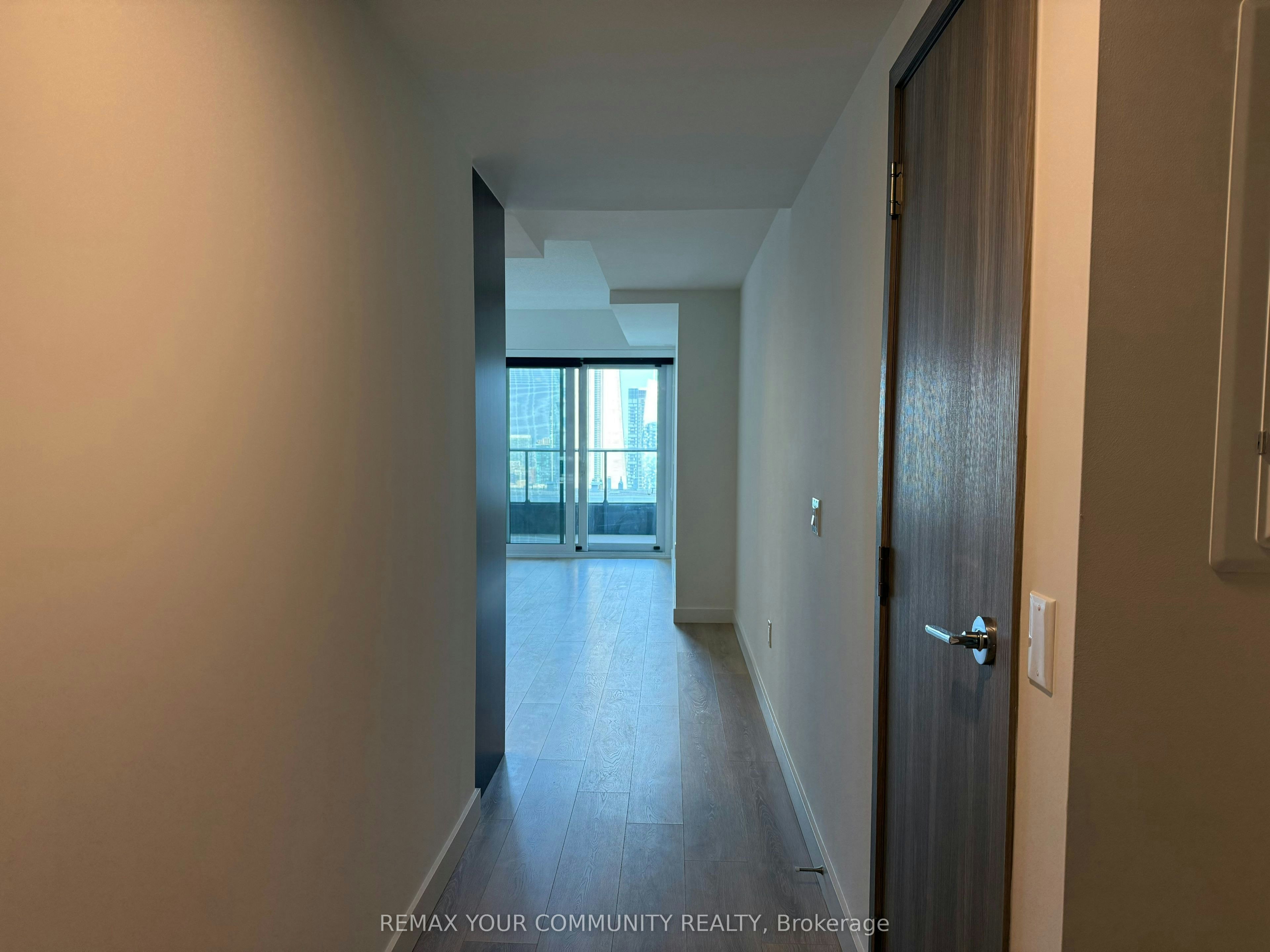 4008-3 Concord Cityplace Way, Toronto, ON, M5V 0X4 - 3