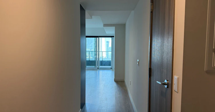 4008-3 Concord Cityplace Way, Toronto, ON, M5V 0X4 - 3