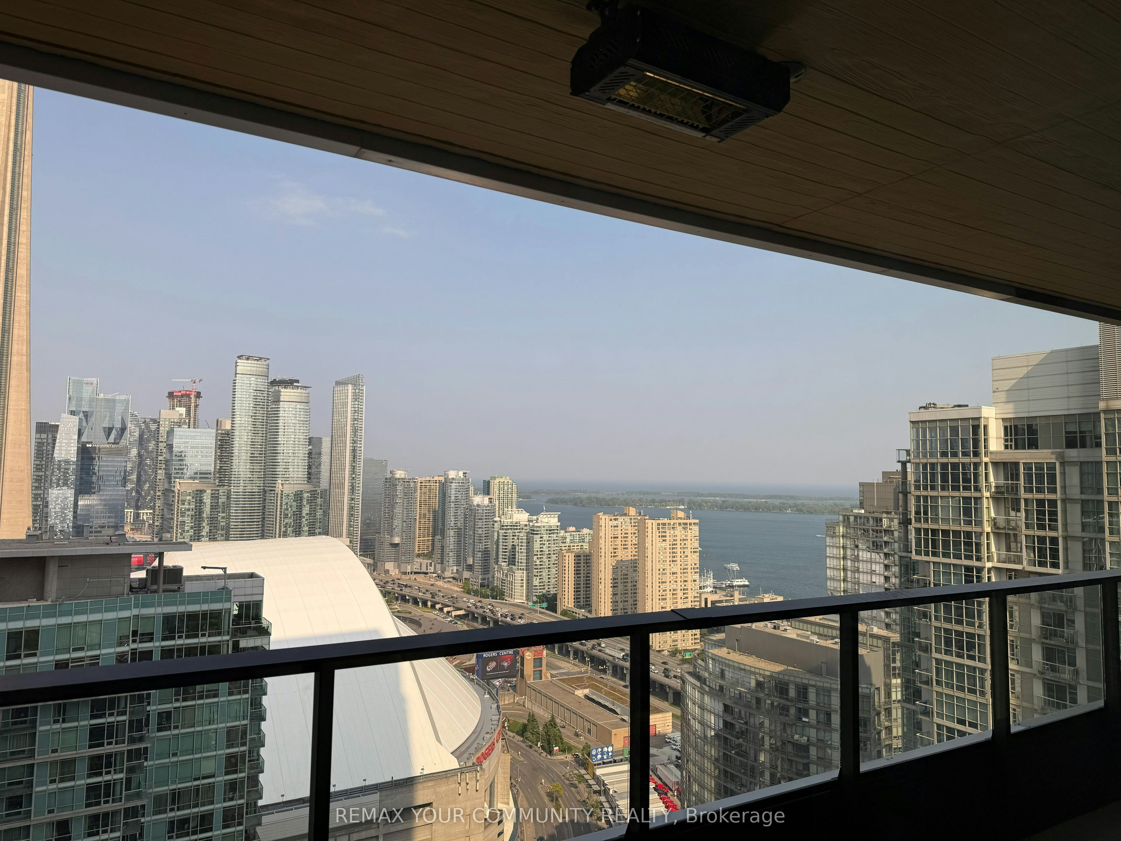 4008-3 Concord Cityplace Way, Toronto, ON, M5V 0X4 - 10