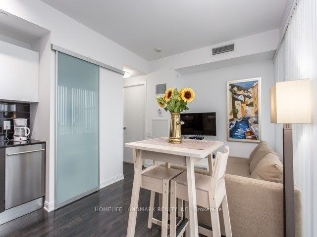 3809-42 Charles Street E, Toronto, ON, M4Y 1T4 - 4