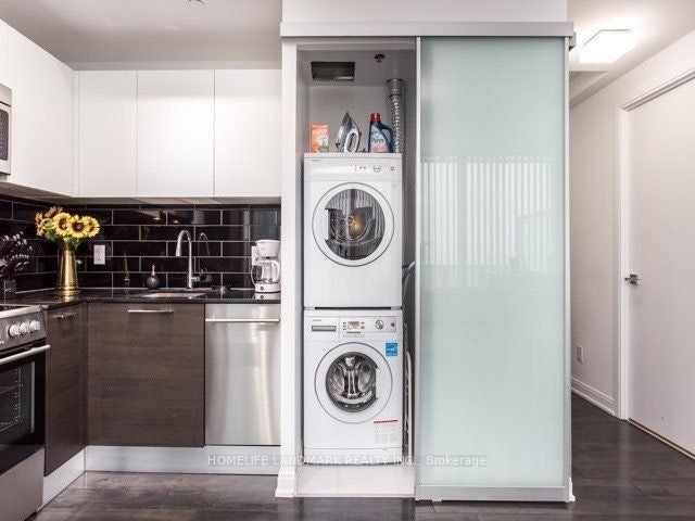 3809-42 Charles Street E, Toronto, ON, M4Y 1T4 - 8