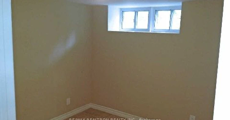 Lower-58 Finch Avenue E, Toronto, ON, M2N 4R3 - 3
