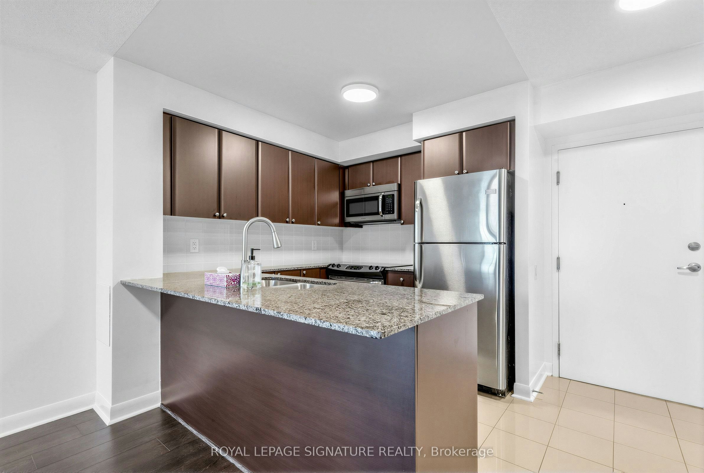 630-525 Wilson Avenue, Toronto, ON, M3H 0A7 - 8
