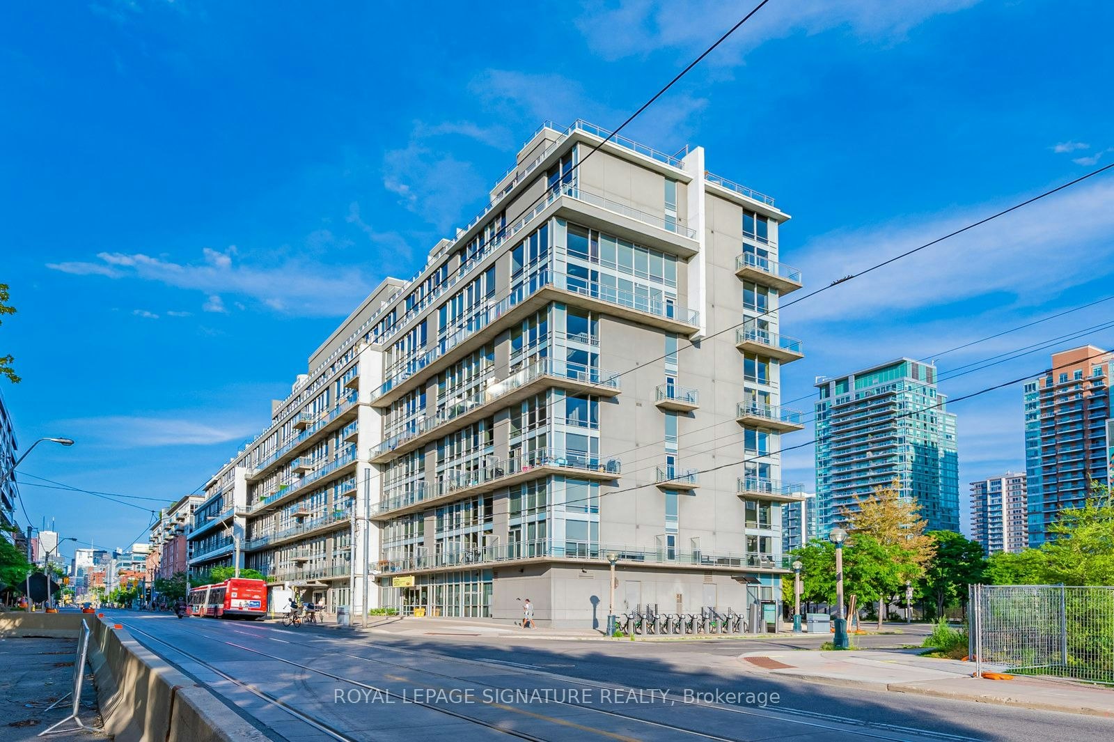 438-1029 King Street W, Toronto, ON, M6K 3M9