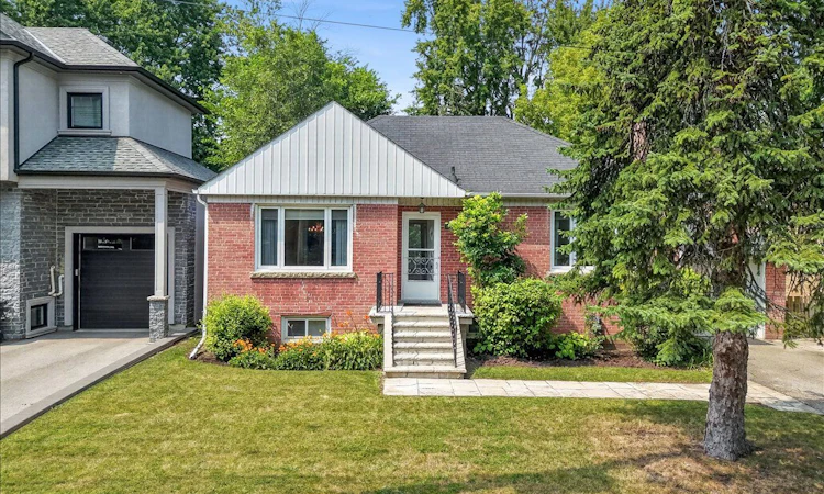 42 De Quincy Boulevard