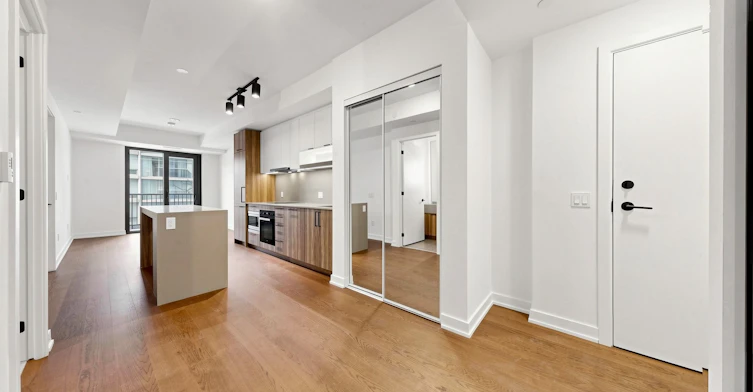 521-91 Montclair Avenue, Toronto, ON, M5P 0B1 - 17