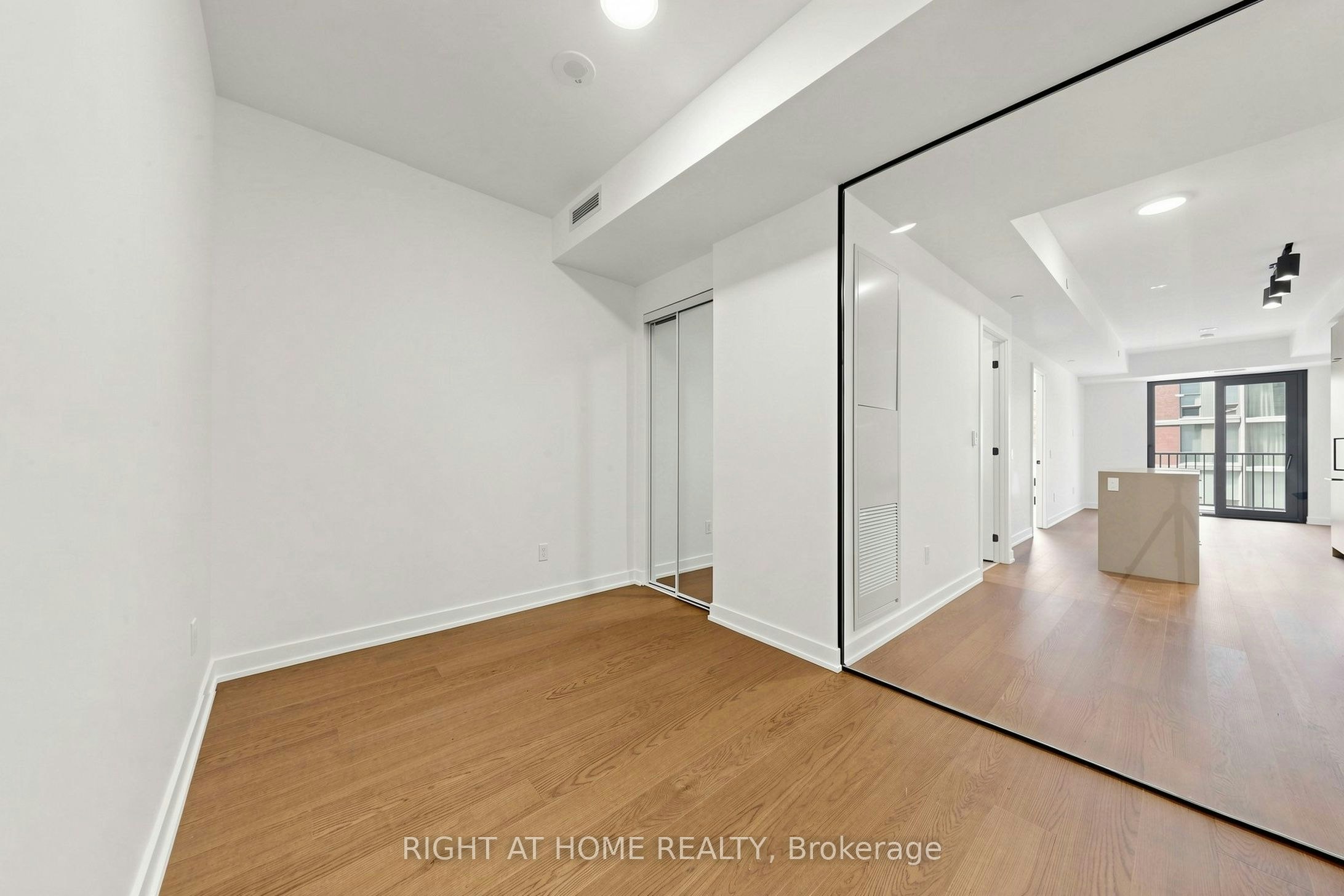 521-91 Montclair Avenue, Toronto, ON, M5P 0B1 - 27