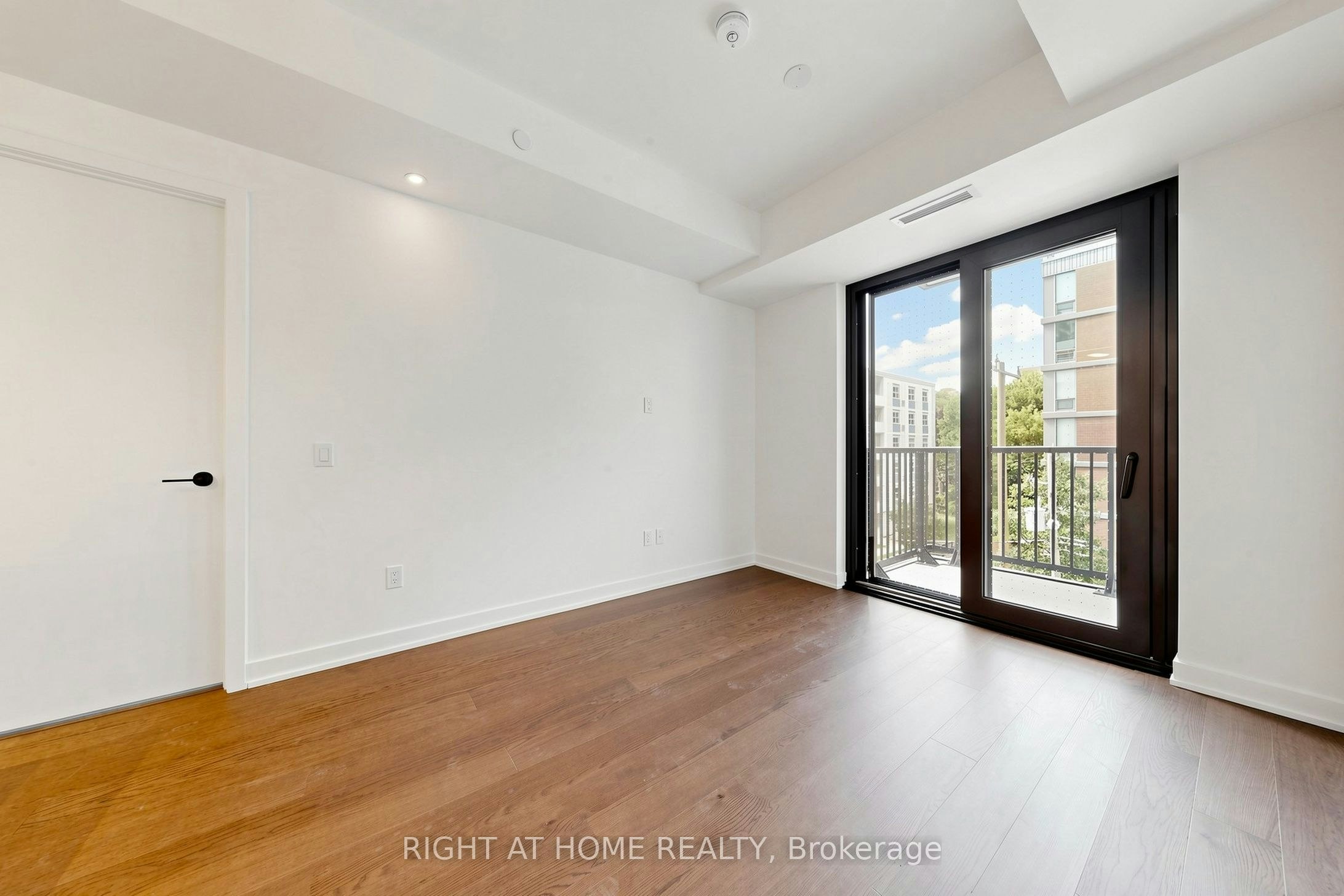 521-91 Montclair Avenue, Toronto, ON, M5P 0B1 - 7