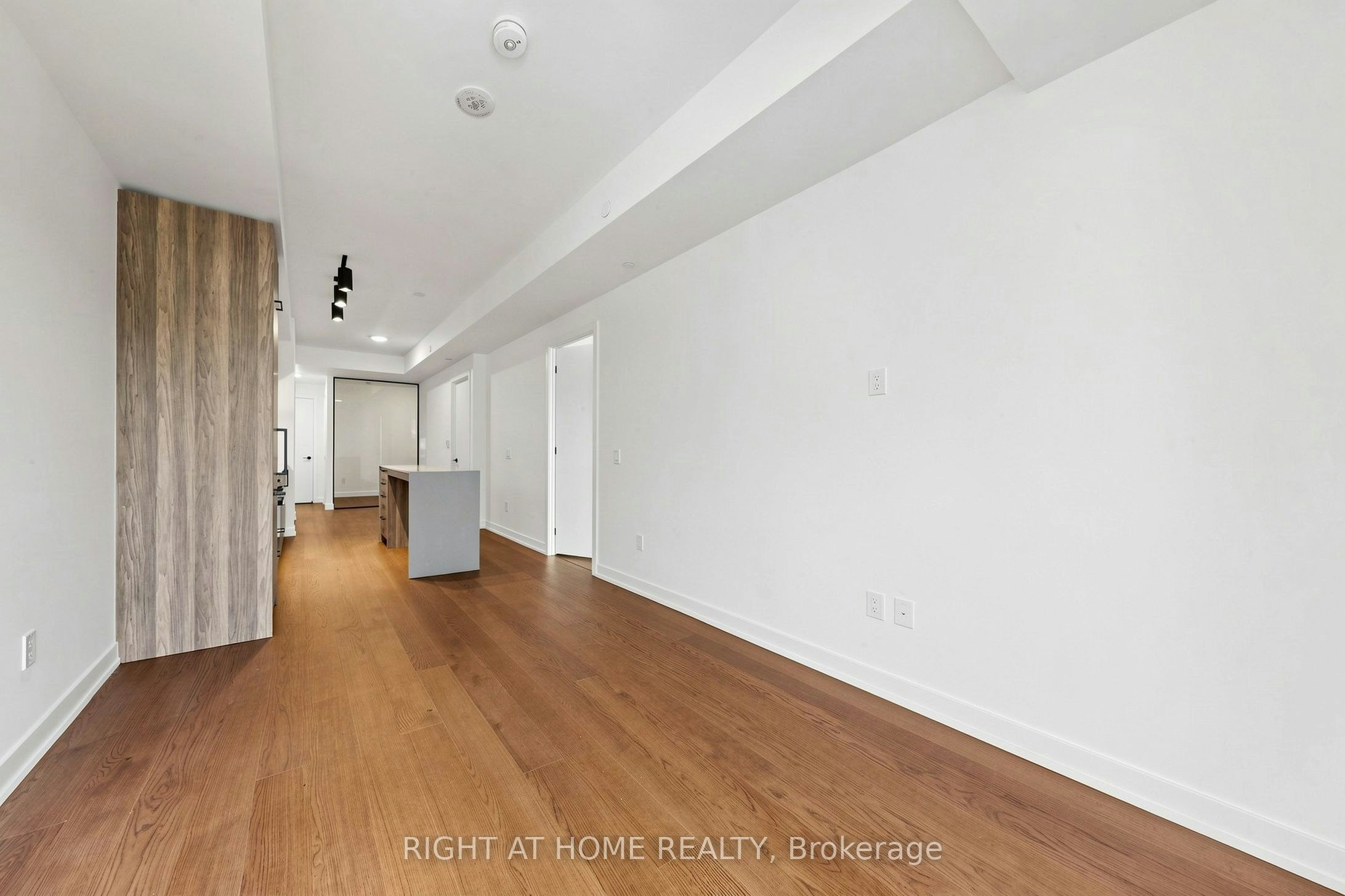 521-91 Montclair Avenue, Toronto, ON, M5P 0B1 - 8