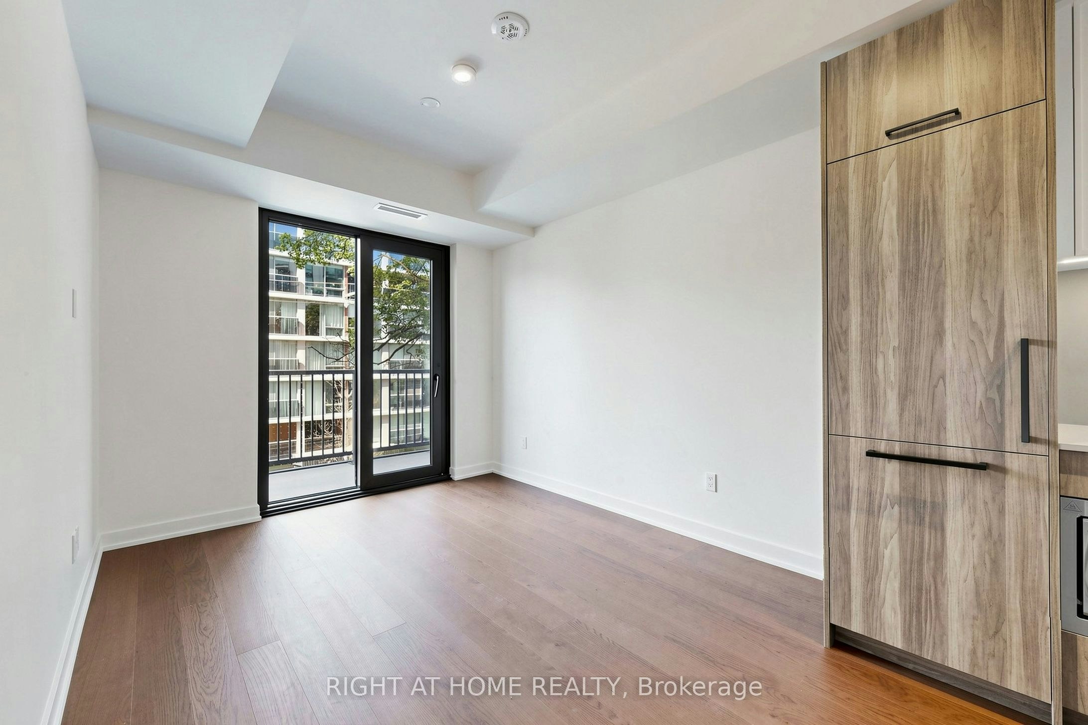 521-91 Montclair Avenue, Toronto, ON, M5P 0B1 - 6