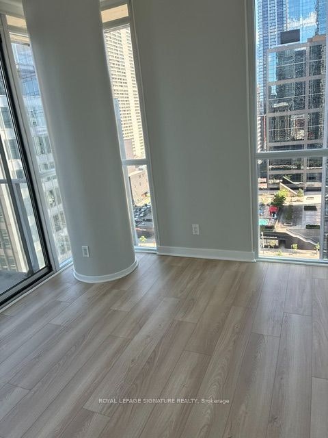 1307-126 Simcoe Street, Toronto, ON, M5H 4E6 - 7