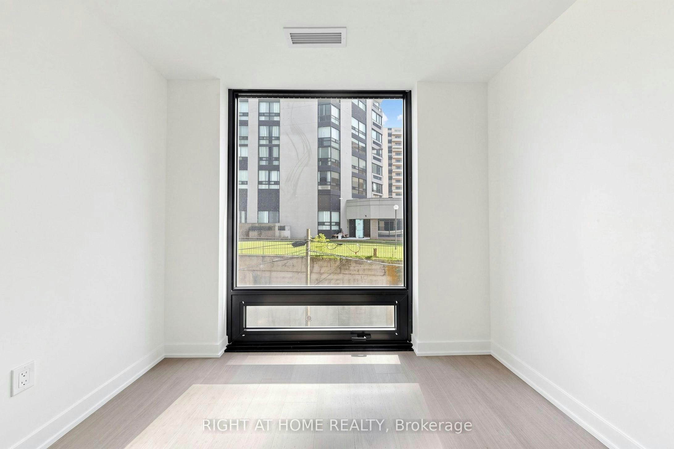 536-91 Montclair Avenue, Toronto, ON, M5P 0B1 - 17
