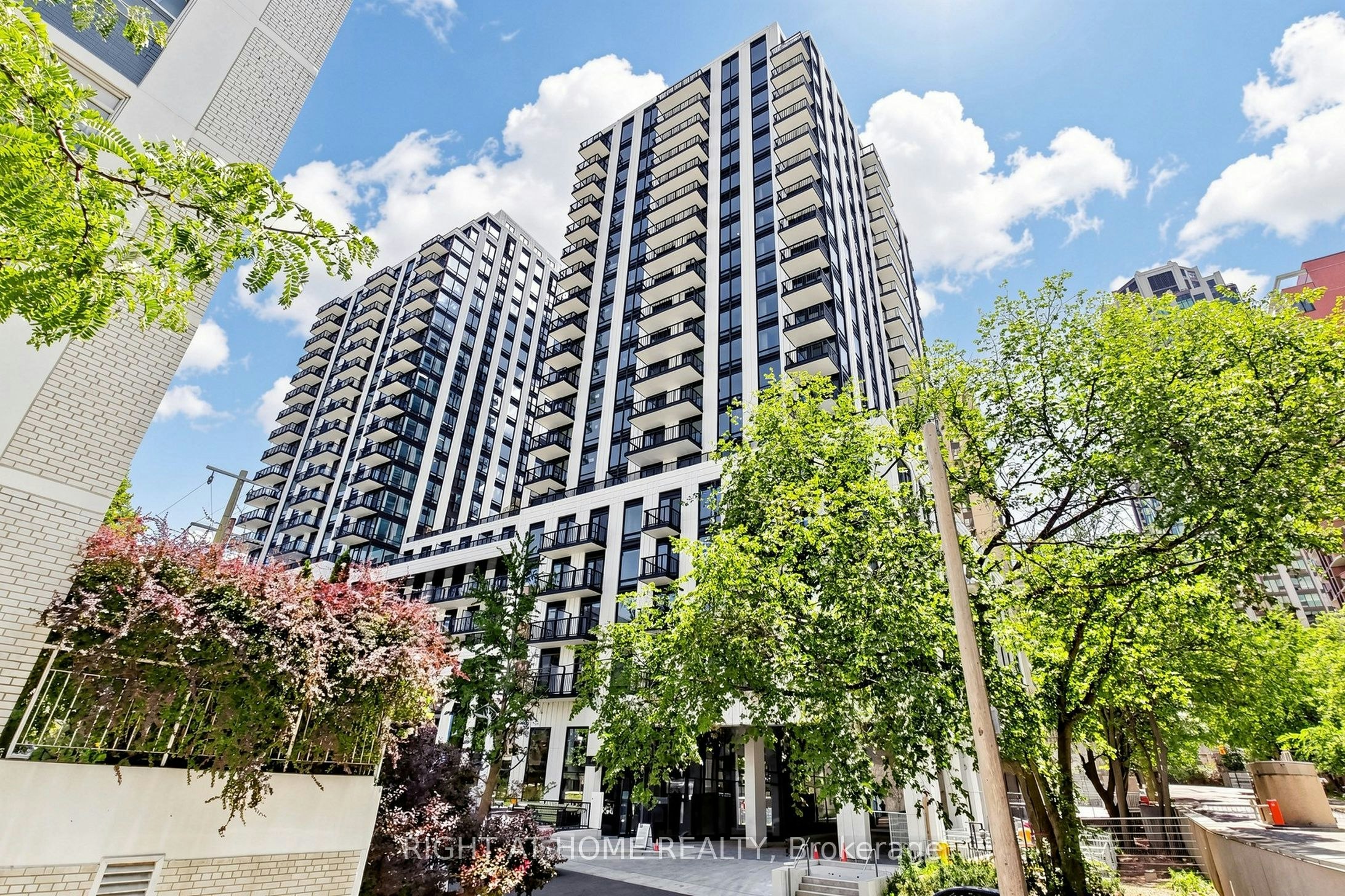 536-91 Montclair Avenue, Toronto, ON, M5P 0B1