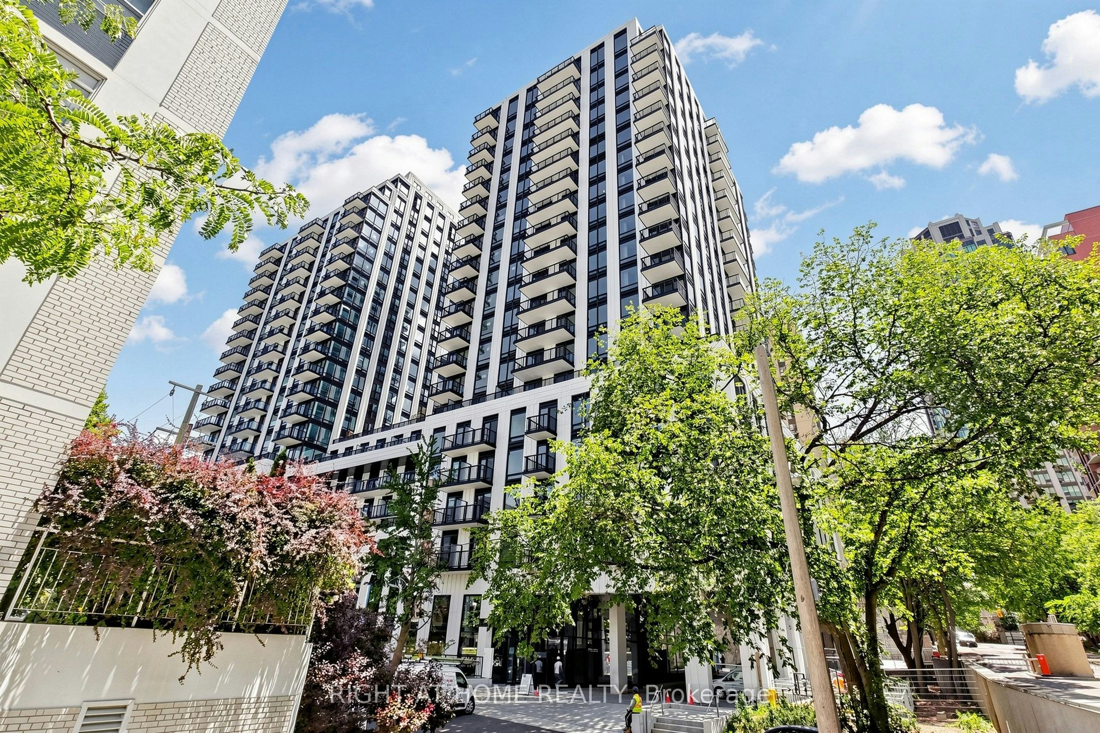 832-91 Montclair Avenue, Toronto, ON, M5P 0B1