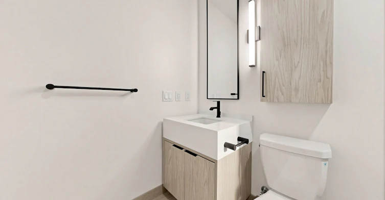832-91 Montclair Avenue, Toronto, ON, M5P 0B1 - 21