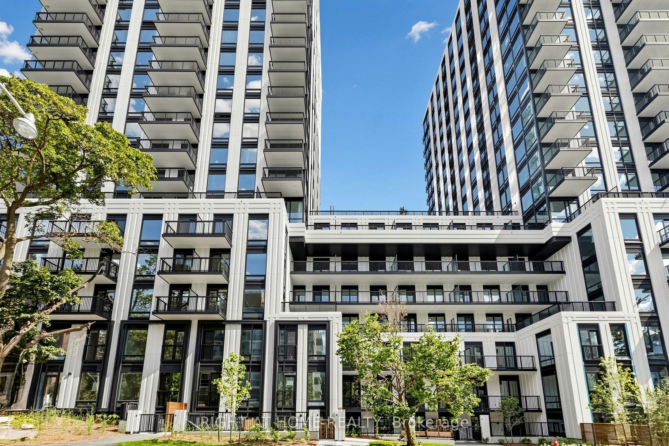 832-91 Montclair Avenue, Toronto, ON, M5P 0B1 - 3