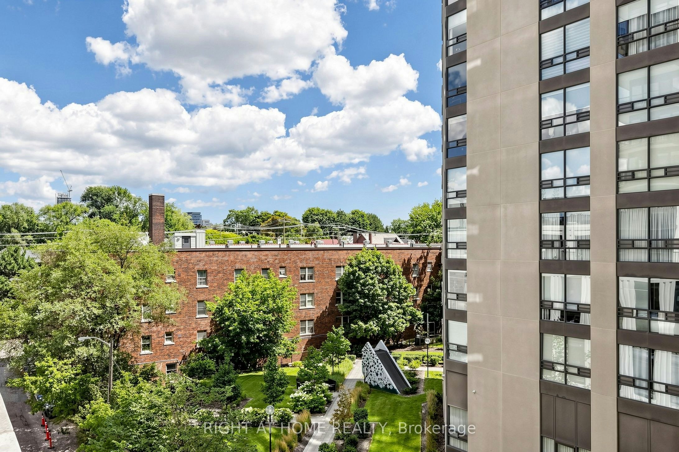 832-91 Montclair Avenue, Toronto, ON, M5P 0B1 - 36