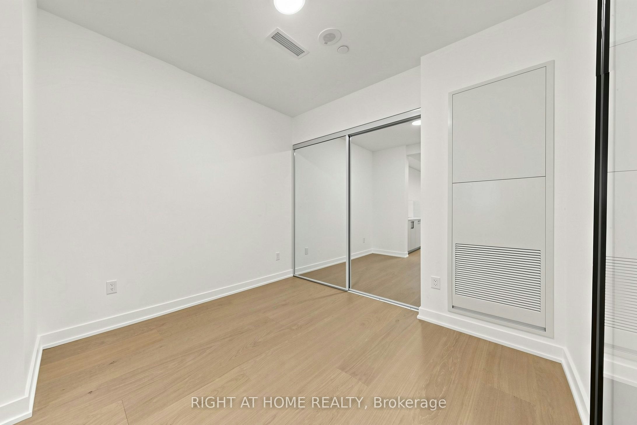 832-91 Montclair Avenue, Toronto, ON, M5P 0B1 - 25