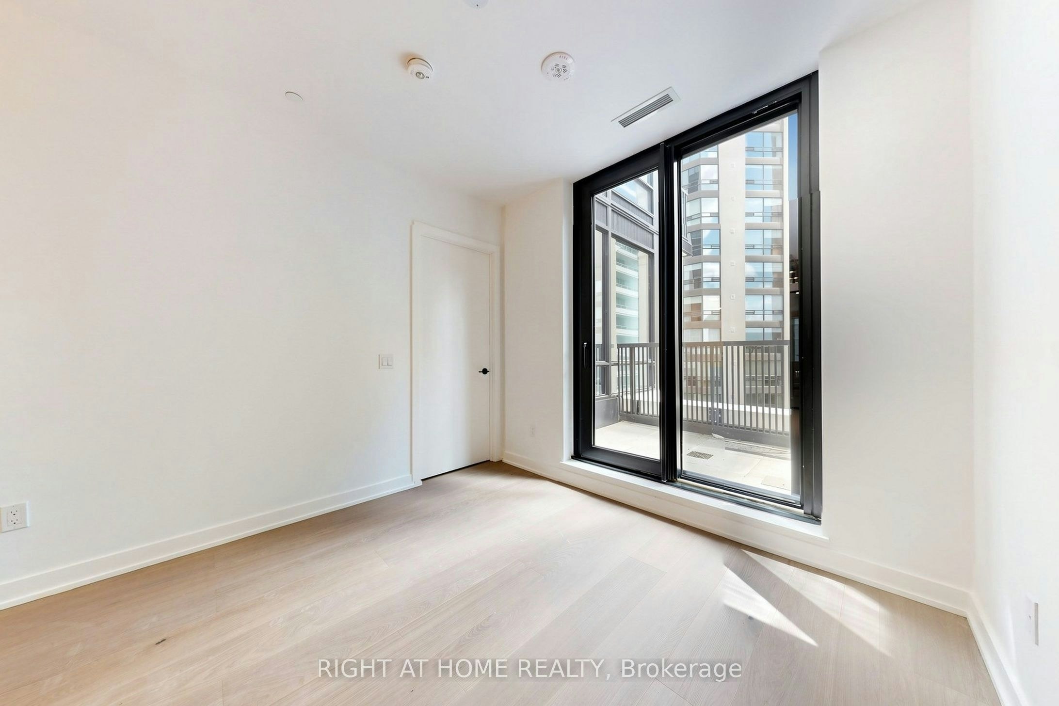 832-91 Montclair Avenue, Toronto, ON, M5P 0B1 - 8