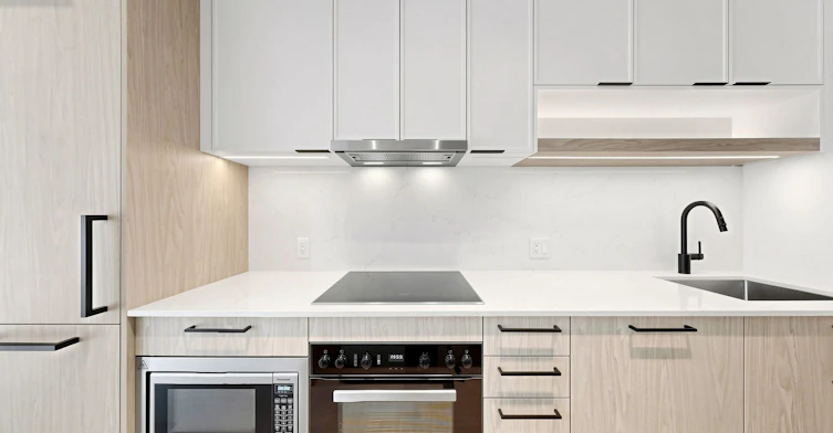 832-91 Montclair Avenue, Toronto, ON, M5P 0B1 - 12