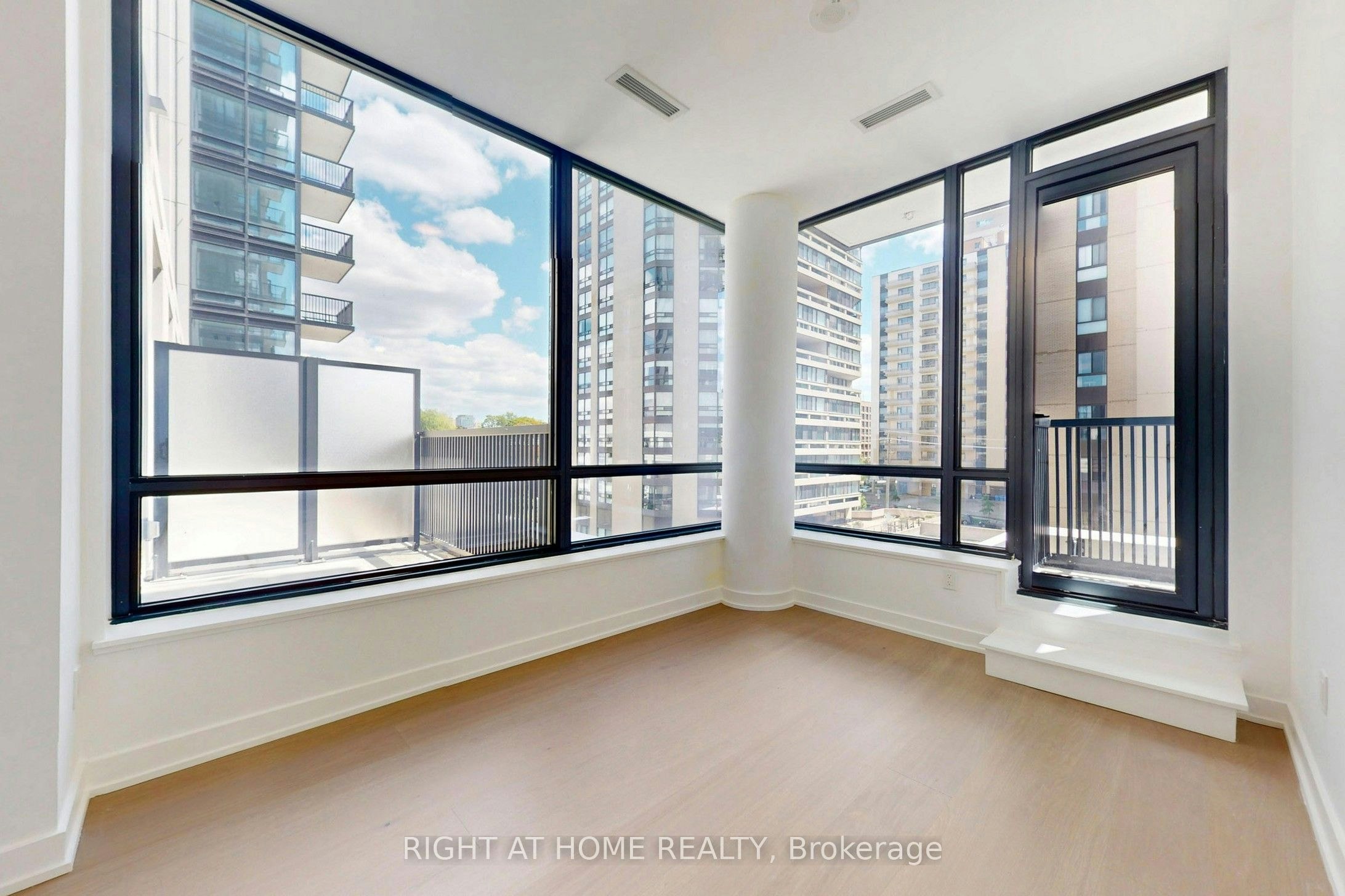 837-91 Montclair Avenue, Toronto, ON, M5P 0B1 - 21