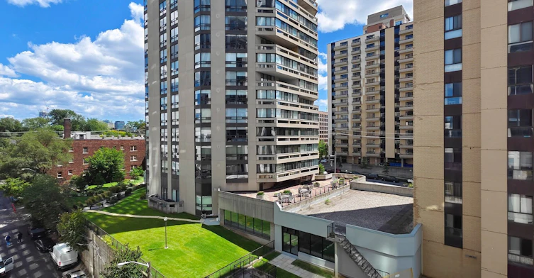 837-91 Montclair Avenue, Toronto, ON, M5P 0B1 - 40