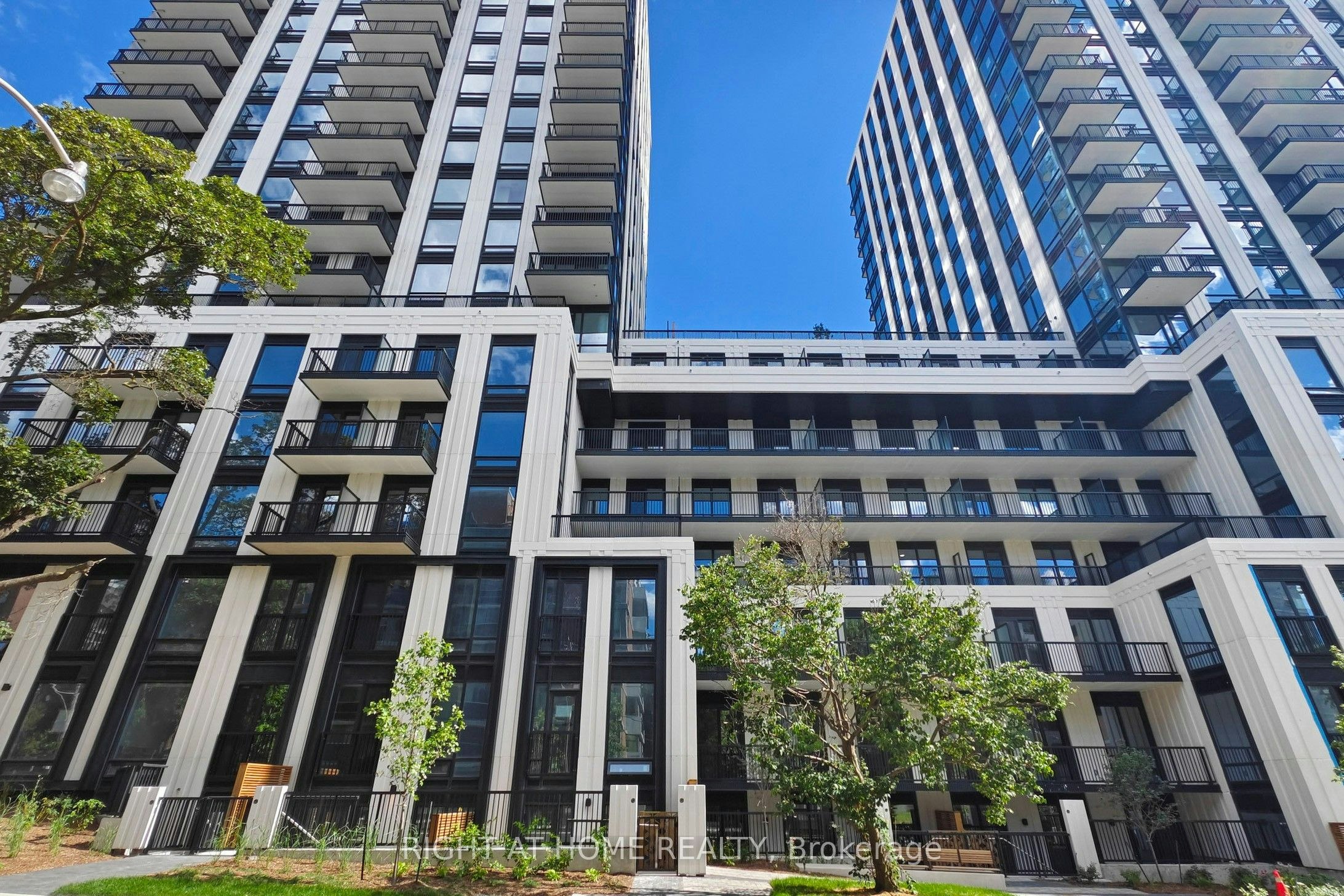 837-91 Montclair Avenue, Toronto, ON, M5P 0B1 - 2