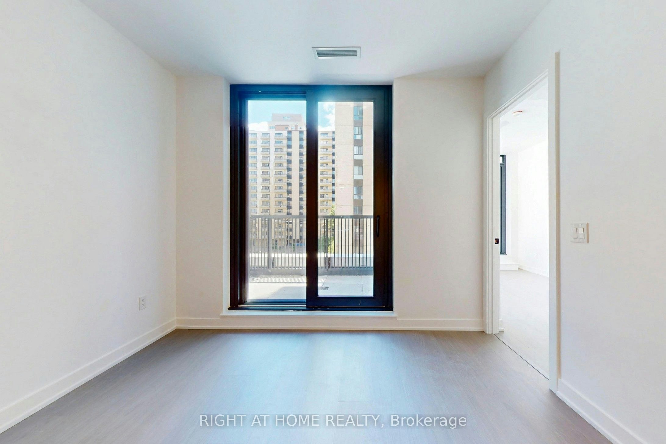 837-91 Montclair Avenue, Toronto, ON, M5P 0B1 - 5