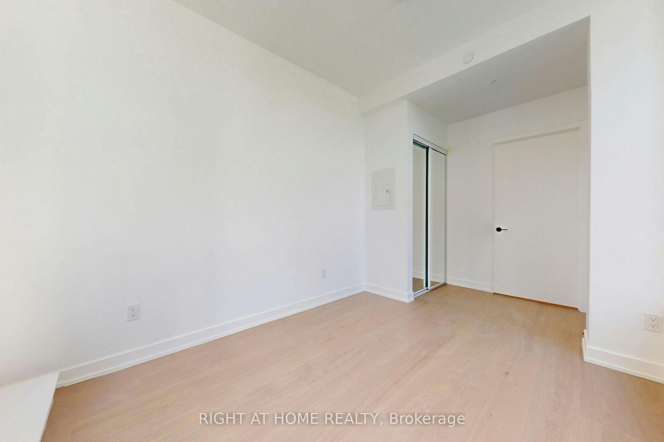 837-91 Montclair Avenue, Toronto, ON, M5P 0B1 - 22