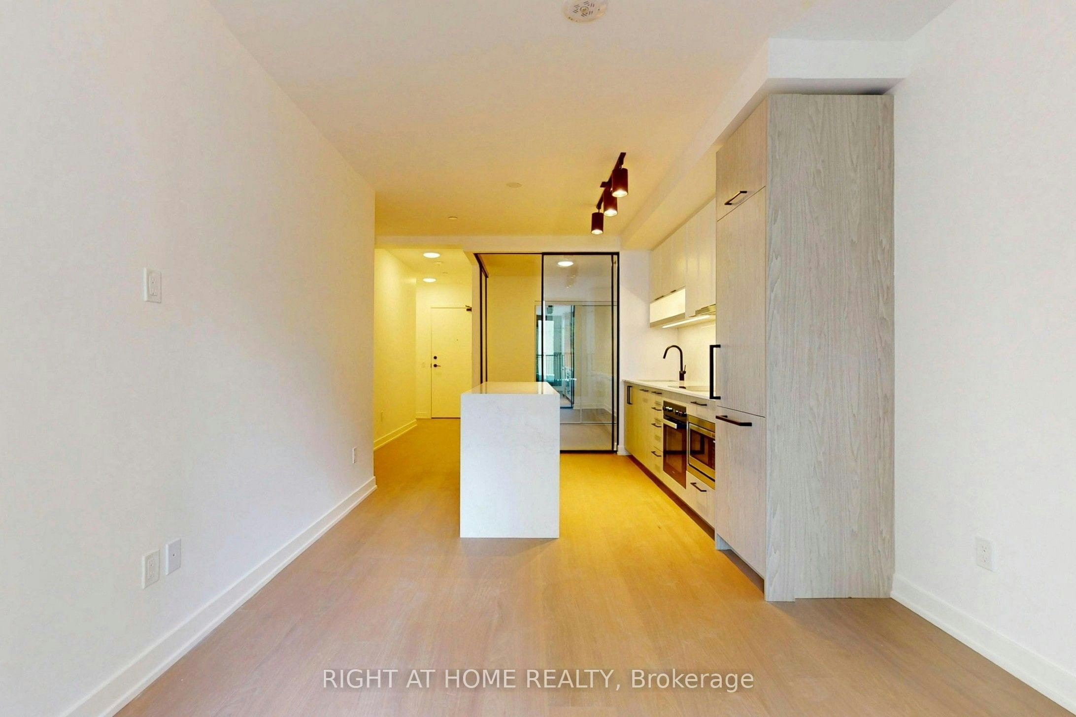 837-91 Montclair Avenue, Toronto, ON, M5P 0B1 - 10