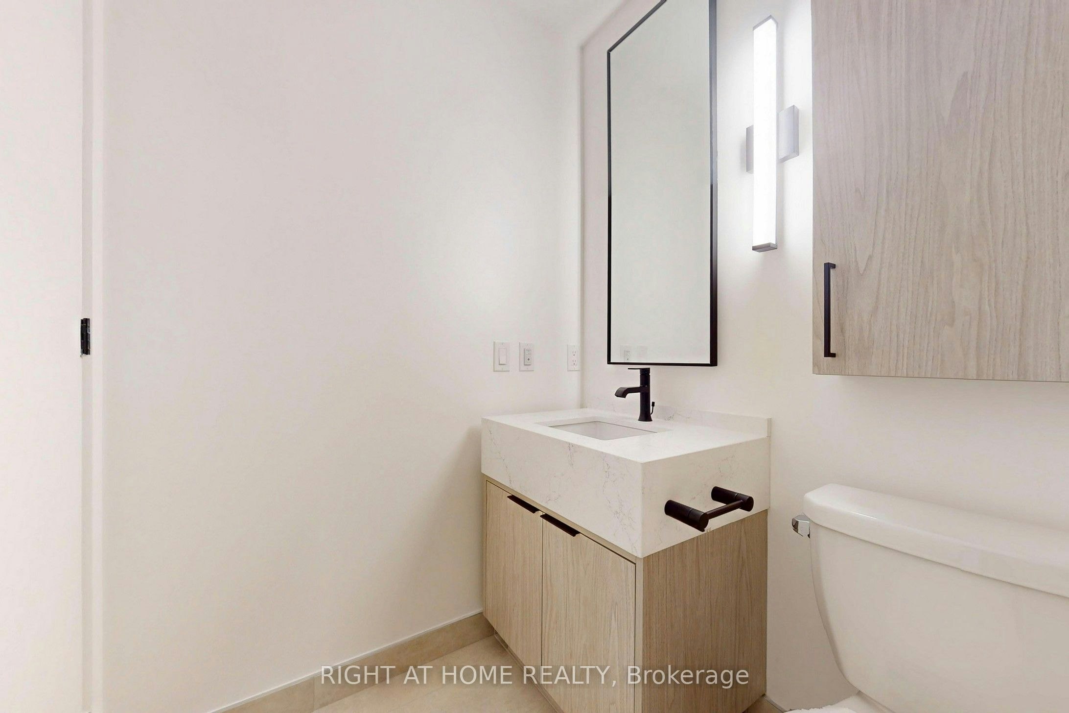837-91 Montclair Avenue, Toronto, ON, M5P 0B1 - 31