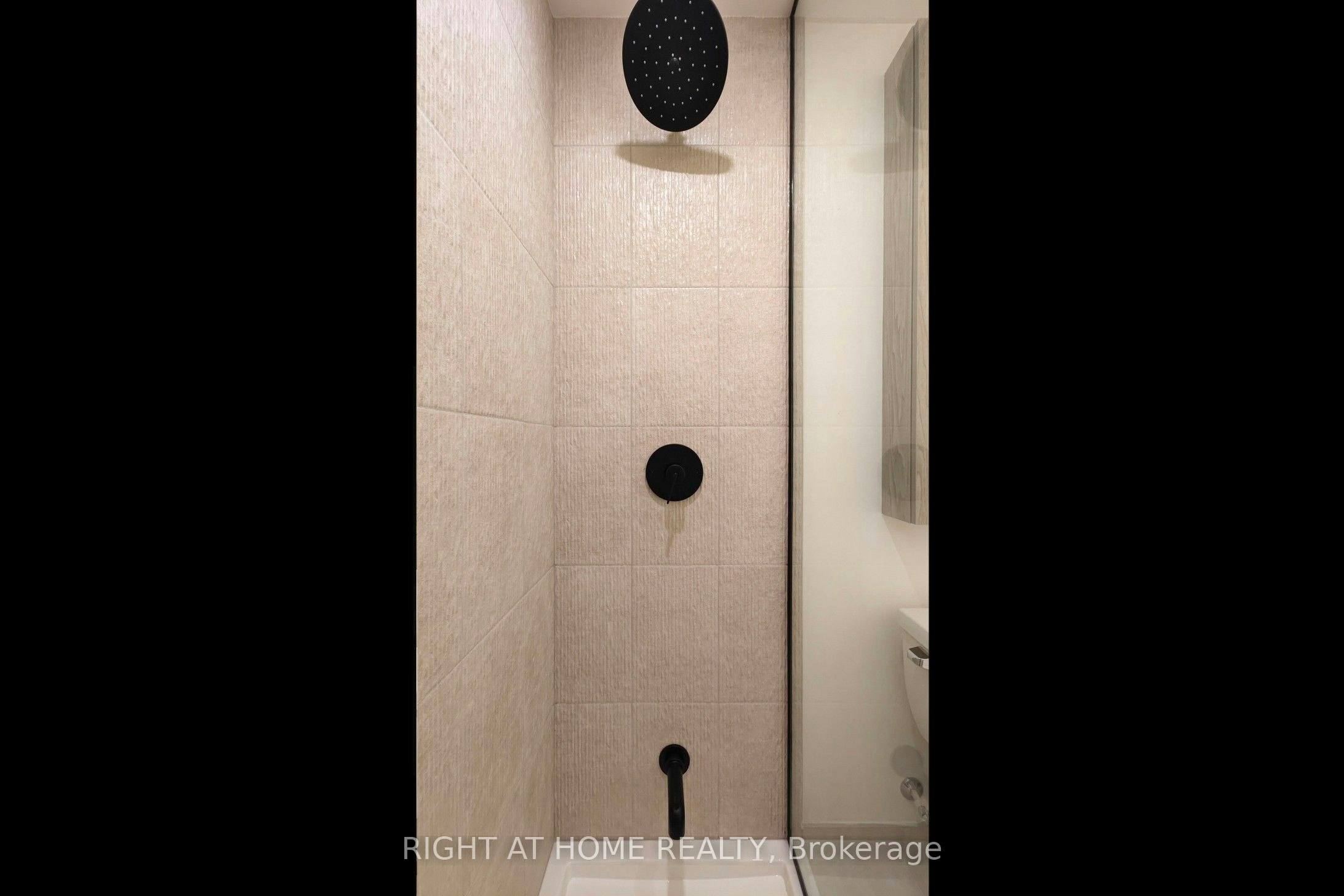 837-91 Montclair Avenue, Toronto, ON, M5P 0B1 - 27