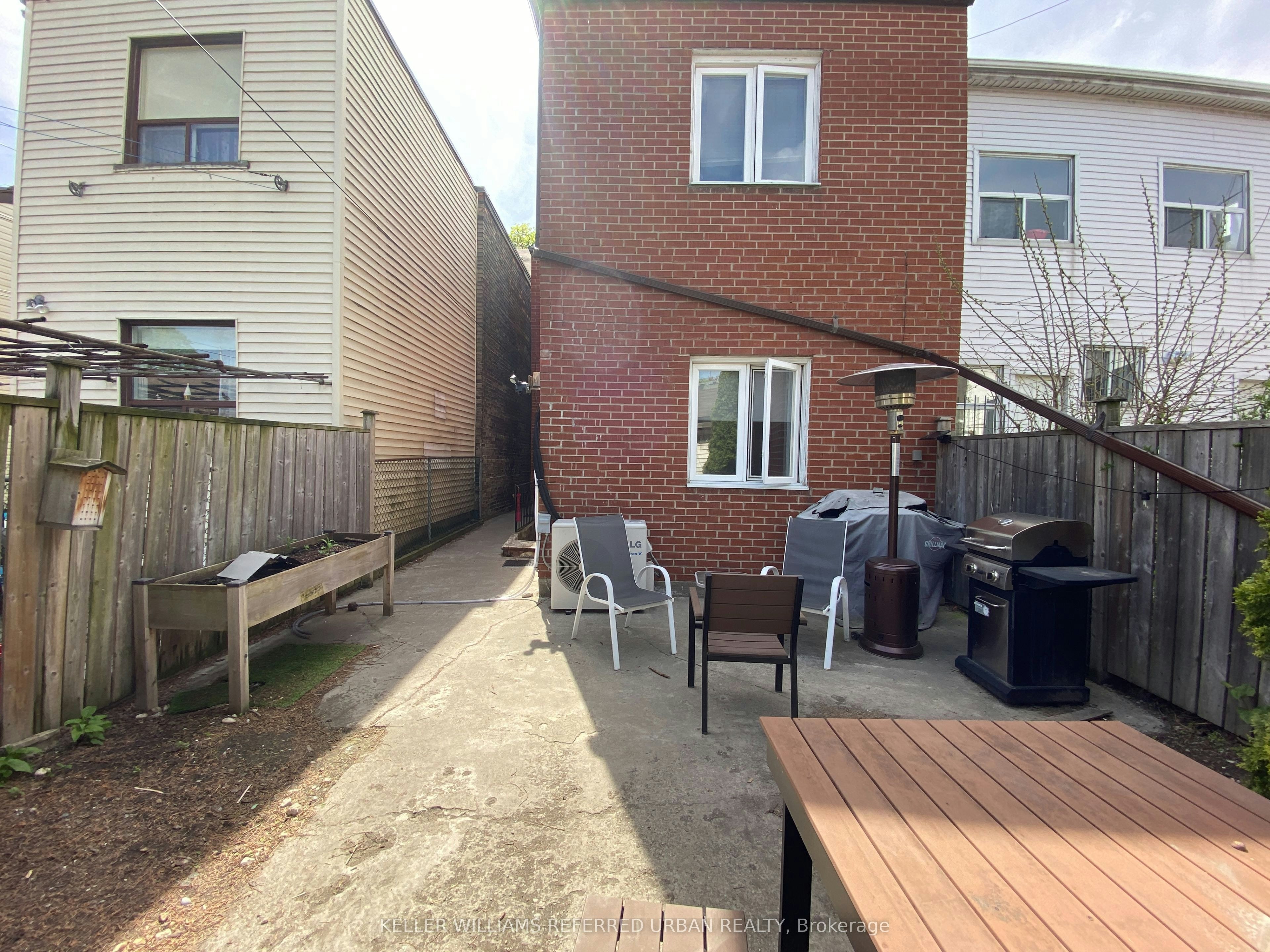 Main-429 Ossington Avenue, Toronto, ON, M6J 3A6 - 16