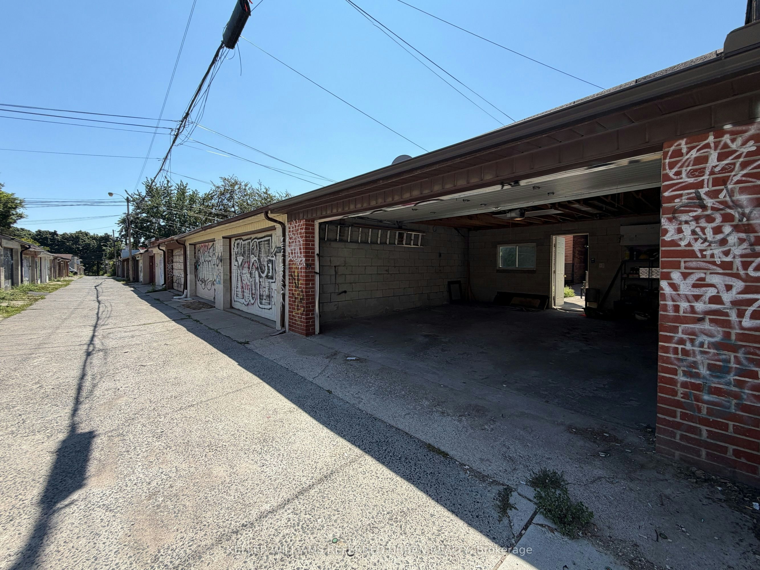 Main-429 Ossington Avenue, Toronto, ON, M6J 3A6 - 12