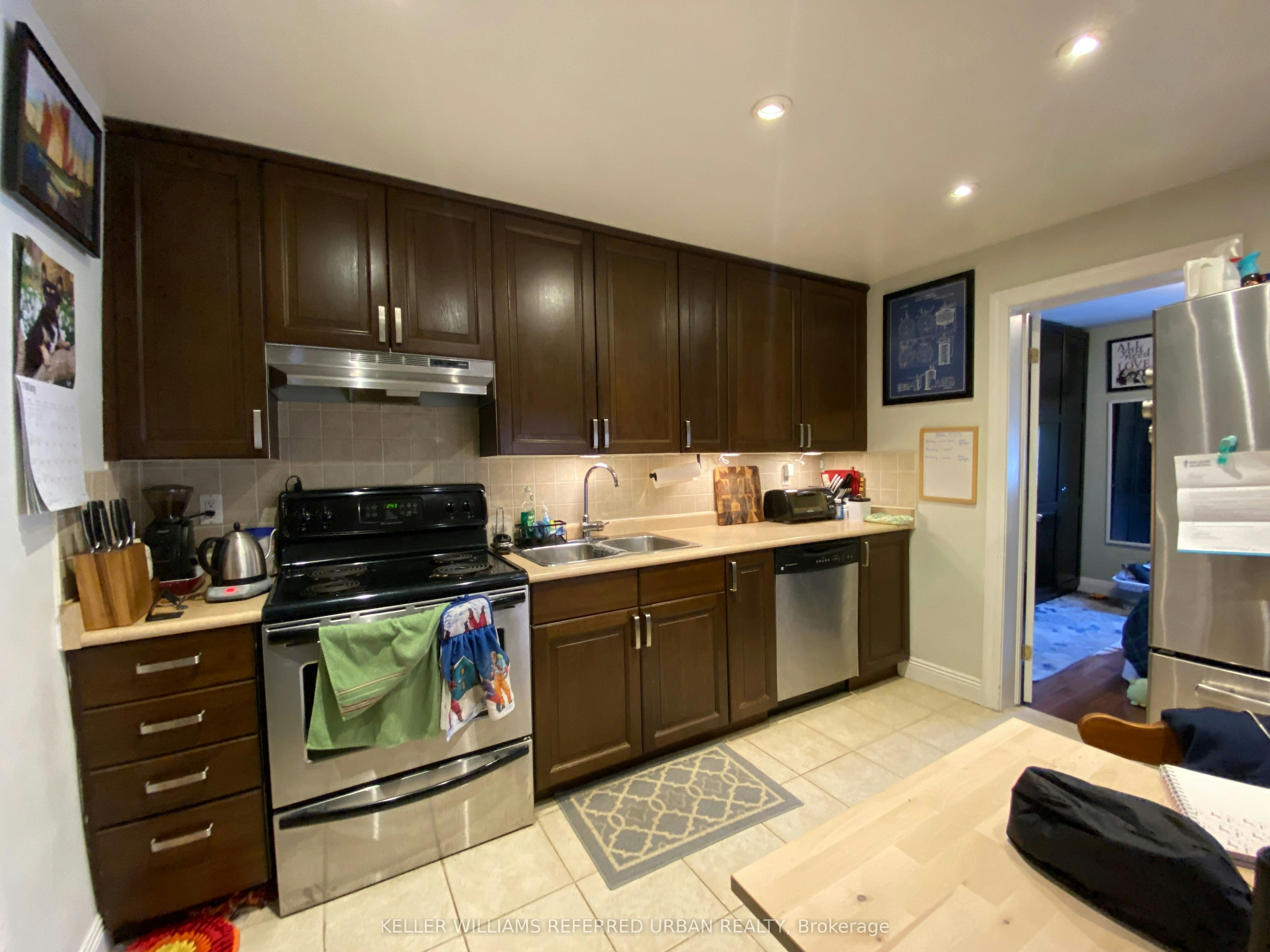 Main-429 Ossington Avenue, Toronto, ON, M6J 3A6 - 3